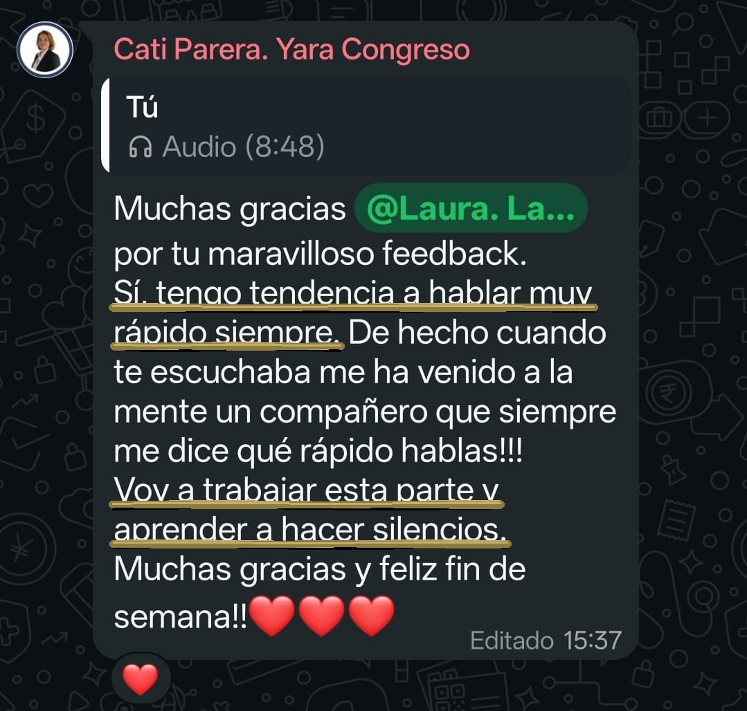 Testimonio de Cati Parera por WhatsApp, con las frases clave subrayadas en dorado